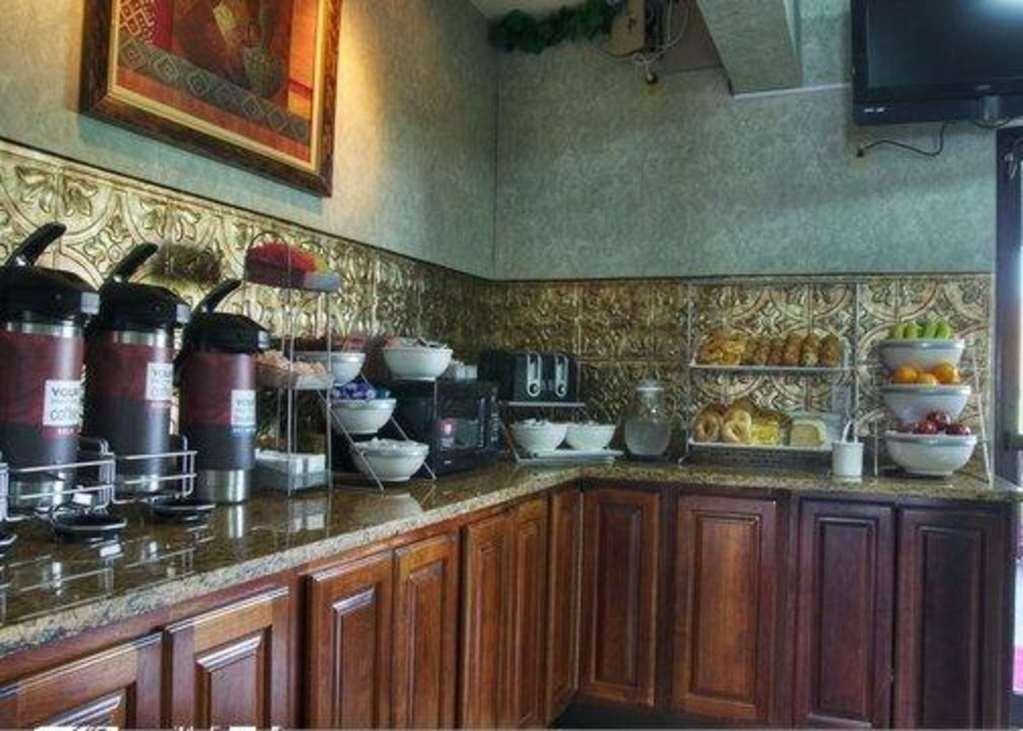 Comfort Suites Дэнвилл Ресторан фото